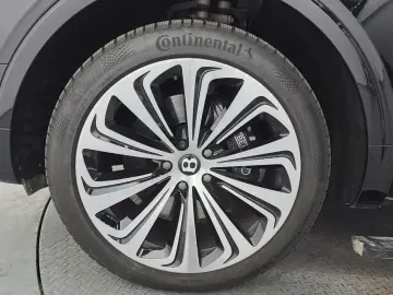 2023 Bentley Bentayga с пробегом 40 852 км