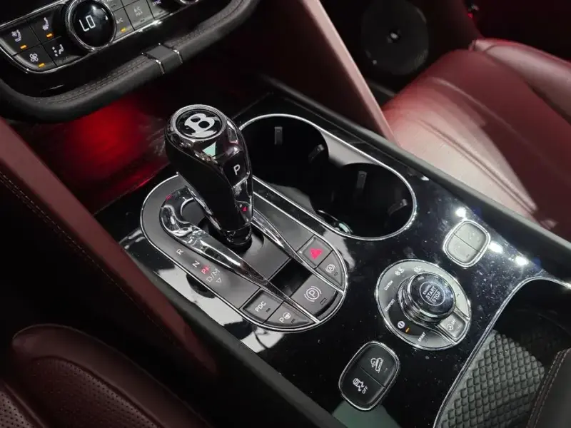 2023 Bentley Bentayga с пробегом 40 852 км