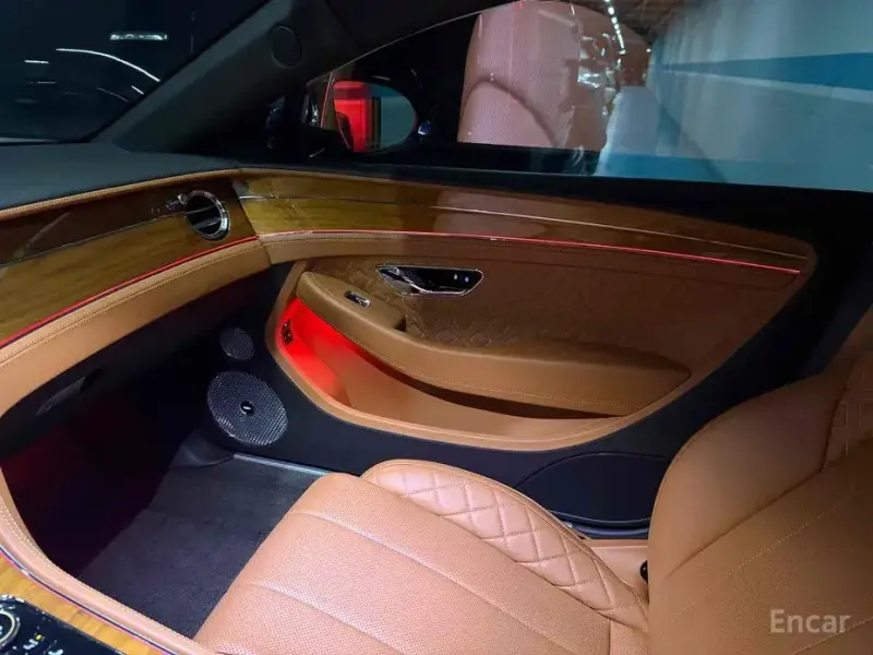 2020 Bentley Continental GT с пробегом 25 000 км