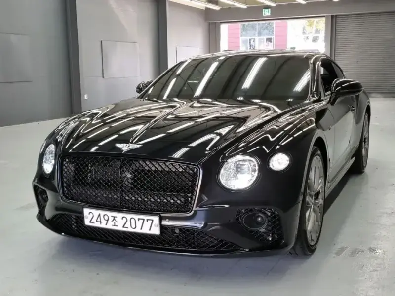 2023 Bentley Continental GT с пробегом 9 021 км