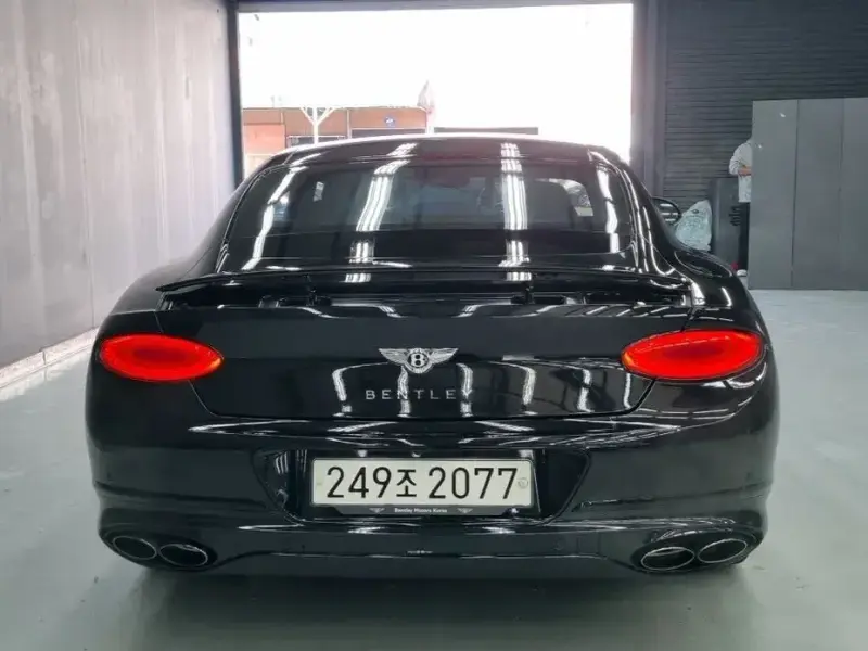 2023 Bentley Continental GT с пробегом 9 021 км