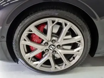 2023 Bentley Continental GT с пробегом 9 021 км