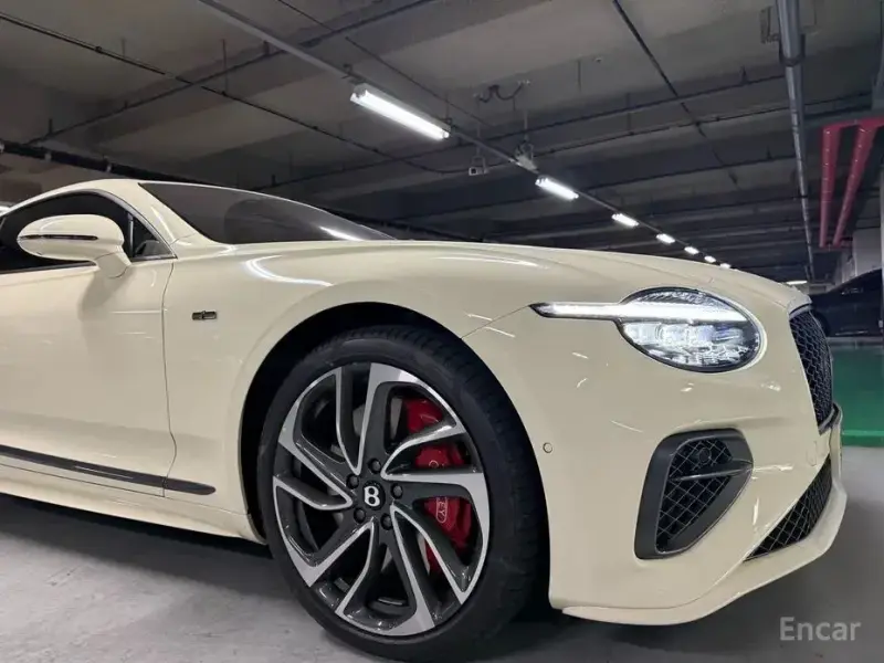 2025 Bentley Continental GT с пробегом 4 800 км