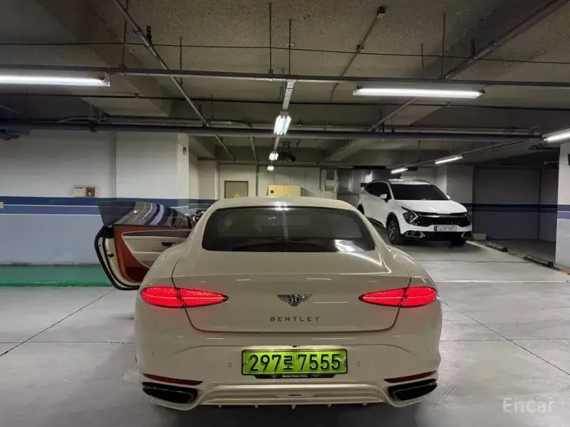 2025 Bentley Continental GT с пробегом 4 800 км