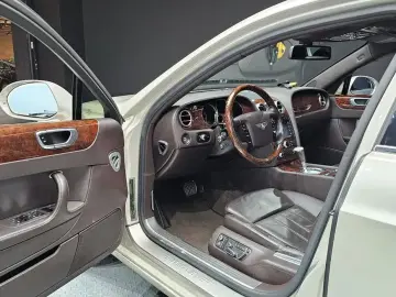 2011 Bentley Flying Spur с пробегом 83 668 км