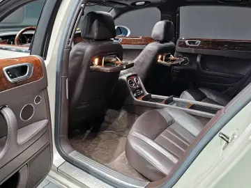2011 Bentley Flying Spur с пробегом 83 668 км