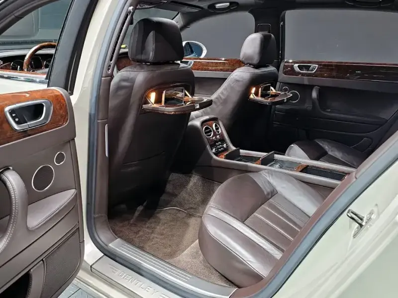 2011 Bentley Flying Spur с пробегом 83 668 км