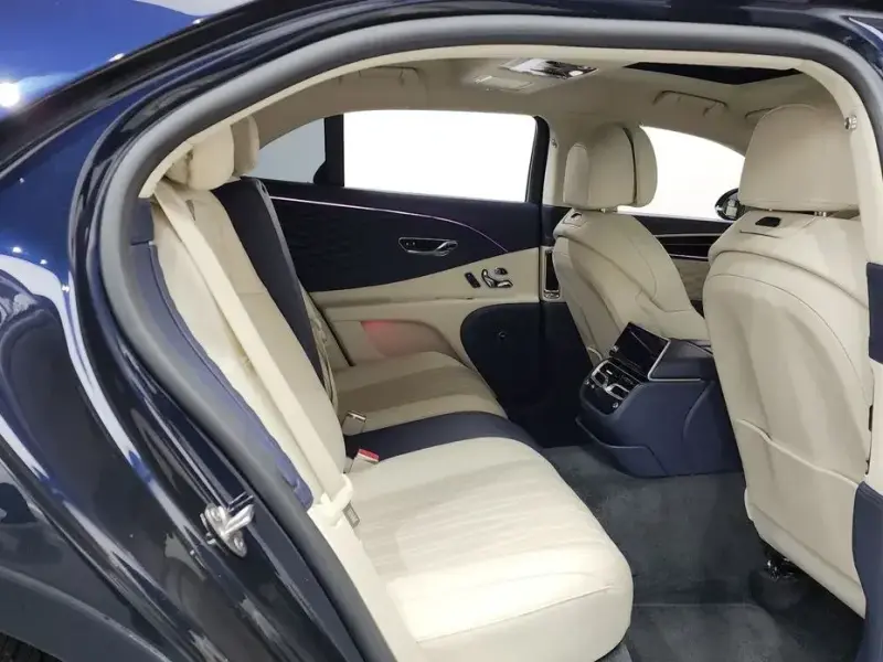 2022 Bentley Flying Spur с пробегом 37 244 км