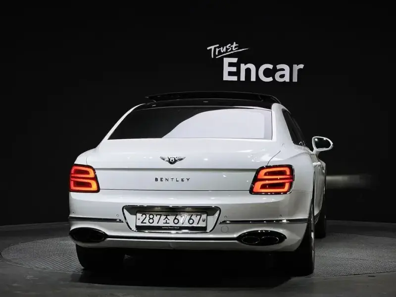 2021 Bentley Flying Spur с пробегом 80 312 км