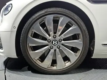 2021 Bentley Flying Spur с пробегом 80 312 км