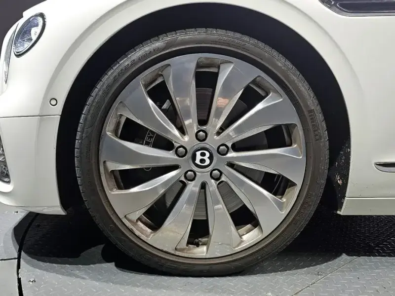 2021 Bentley Flying Spur с пробегом 80 312 км