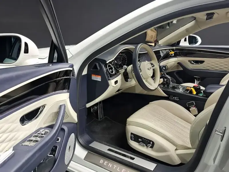 2021 Bentley Flying Spur с пробегом 80 312 км