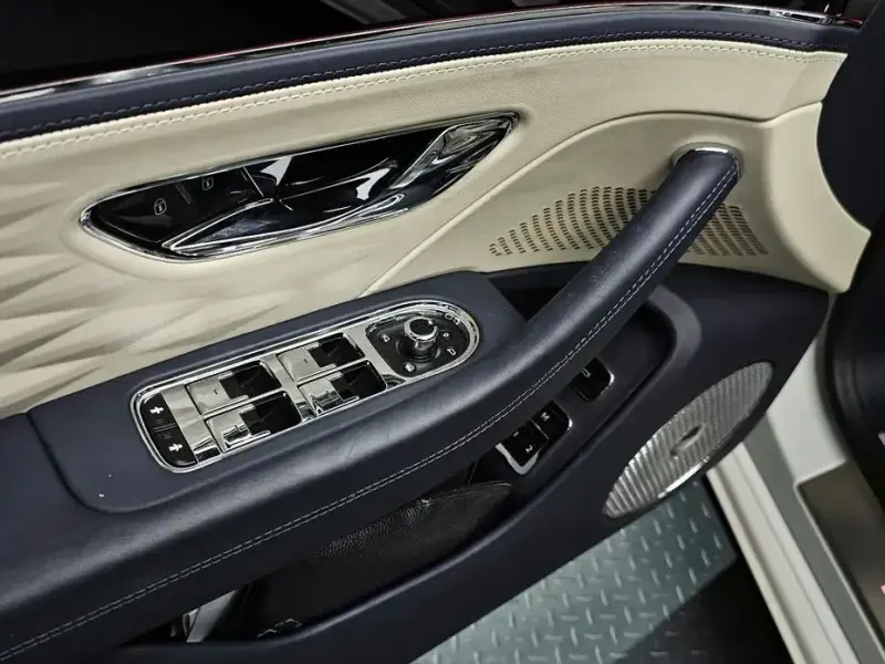 2021 Bentley Flying Spur с пробегом 80 312 км