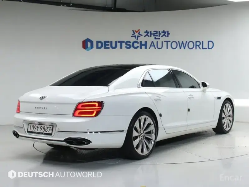 2021 Bentley Flying Spur с пробегом 47 777 км
