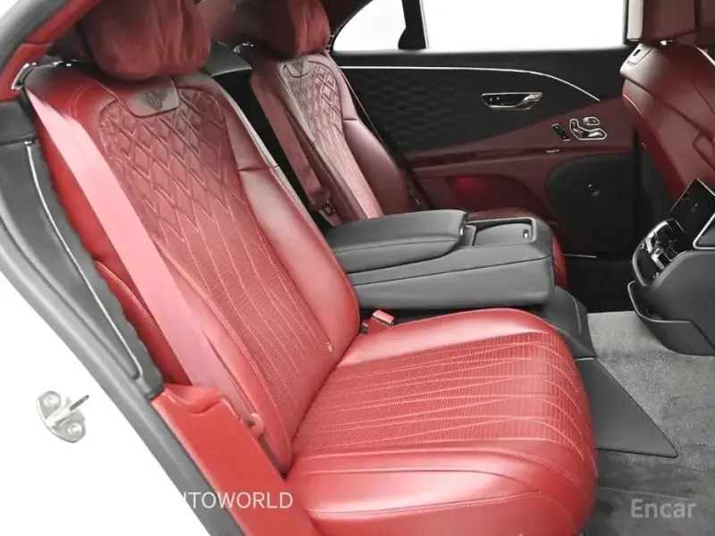 2021 Bentley Flying Spur с пробегом 47 777 км