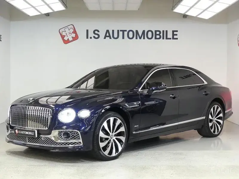 2023 Bentley Flying Spur с пробегом 33 900 км