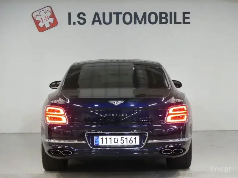 2023 Bentley Flying Spur с пробегом 33 900 км