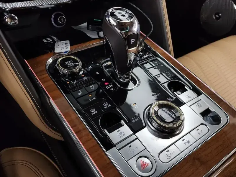 2023 Bentley Flying Spur с пробегом 16 292 км