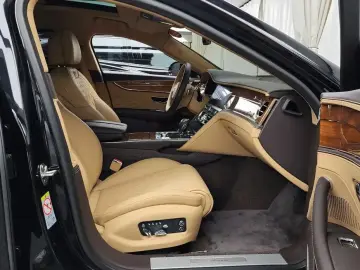 2023 Bentley Flying Spur с пробегом 16 292 км