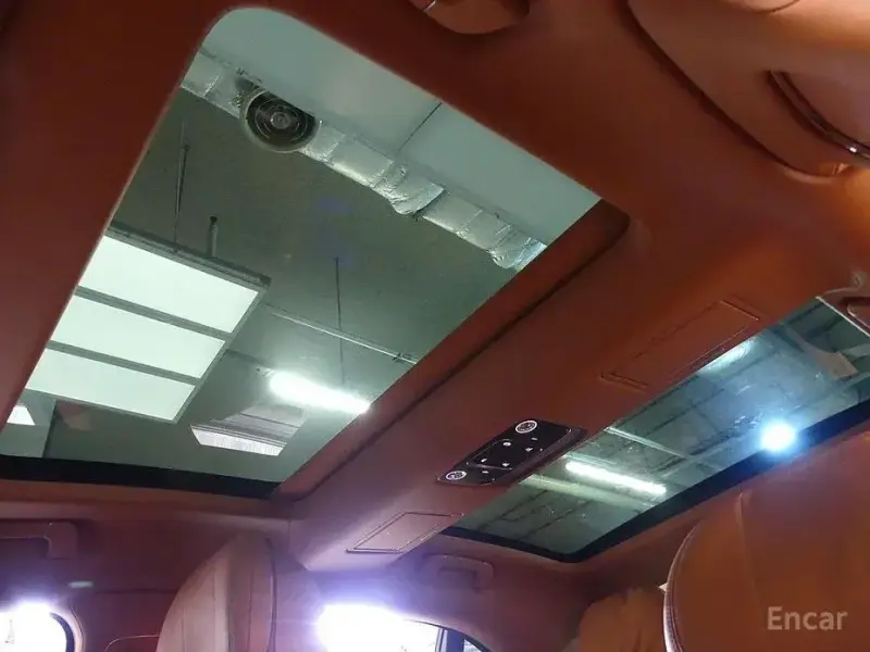 2023 Bentley Flying Spur с пробегом 33 900 км