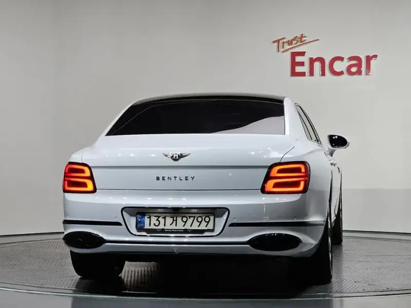 2022 Bentley Flying Spur с пробегом 112 866 км