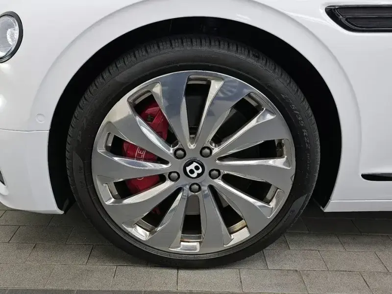 2022 Bentley Flying Spur с пробегом 112 866 км