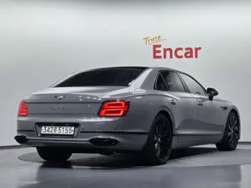 2021 Bentley Flying Spur с пробегом 37 586 км