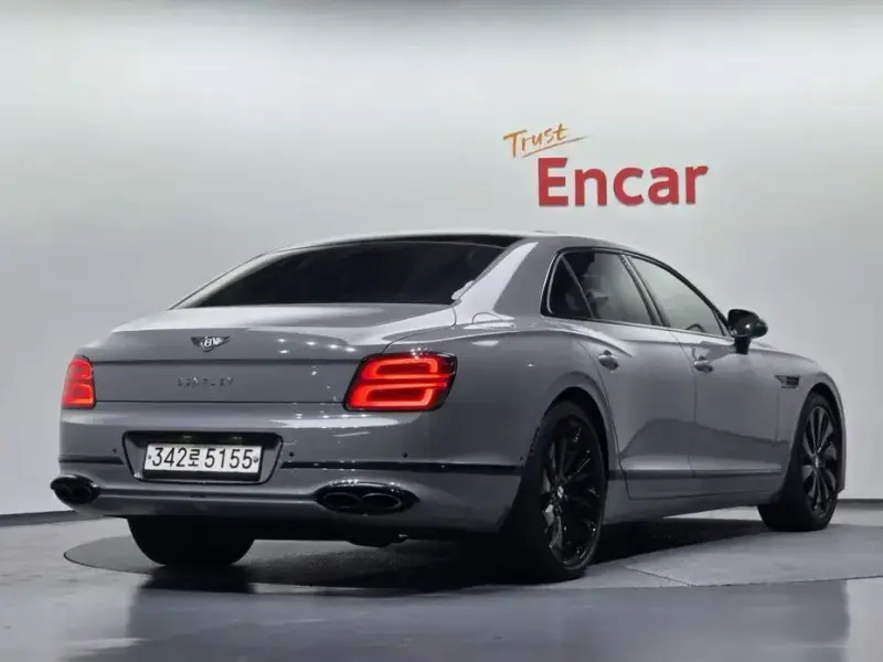 2021 Bentley Flying Spur с пробегом 37 586 км