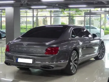 2020 Bentley Flying Spur с пробегом 18 500 км