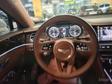 2021 Bentley Flying Spur с пробегом 44 000 км