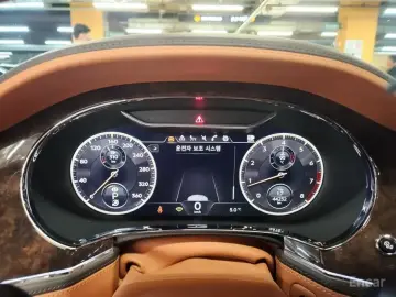 2021 Bentley Flying Spur с пробегом 44 000 км