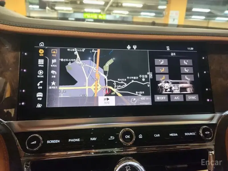 2021 Bentley Flying Spur с пробегом 44 000 км