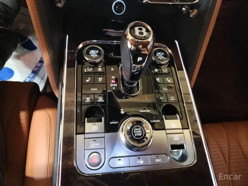 2021 Bentley Flying Spur с пробегом 44 000 км
