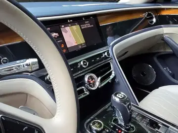 2021 Bentley Flying Spur с пробегом 25 569 км