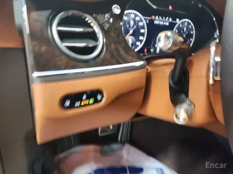 2021 Bentley Flying Spur с пробегом 44 000 км