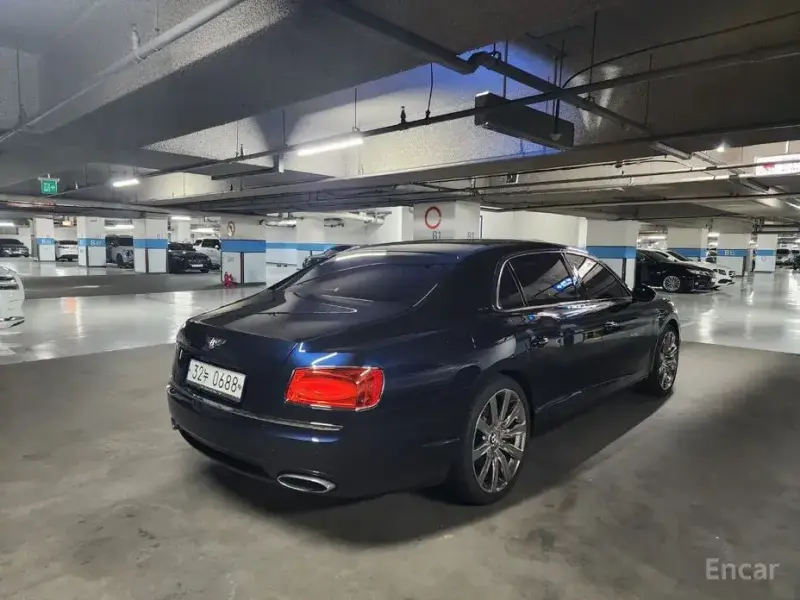 2016 Bentley Flying Spur с пробегом 77 000 км