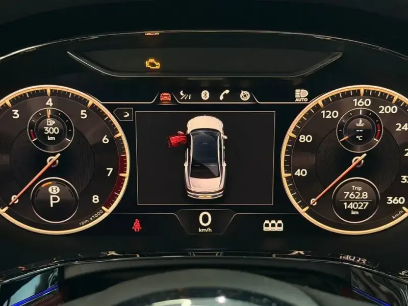 2021 Bentley Flying Spur с пробегом 14 000 км