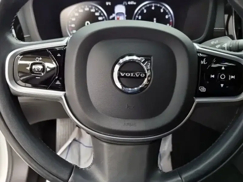 2021 Volvo S60 с пробегом 93 000 км