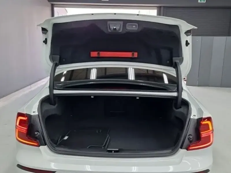 2021 Volvo S60 с пробегом 93 000 км