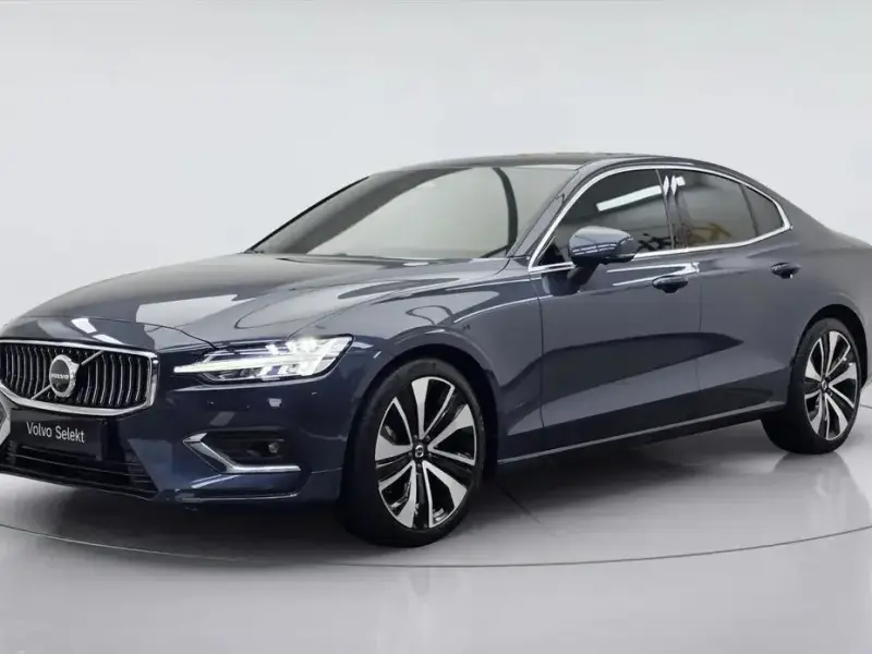 2023 Volvo S60 с пробегом 16 069 км