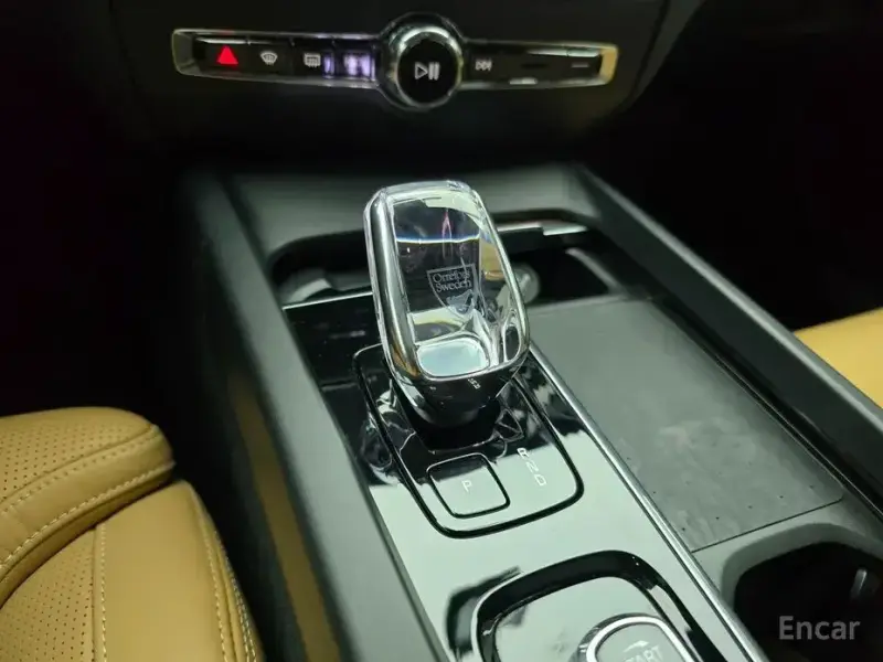 2023 Volvo S60 с пробегом 16 069 км