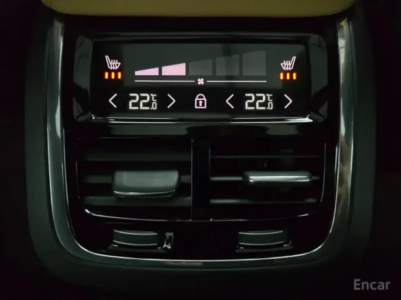 2023 Volvo S60 с пробегом 16 069 км