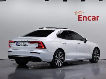 2024 Volvo S60 с пробегом 12 356 км
