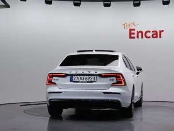 2024 Volvo S60 с пробегом 12 356 км