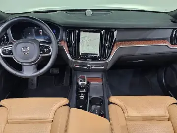 2024 Volvo S60 с пробегом 12 356 км