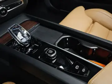 2024 Volvo S60 с пробегом 12 356 км