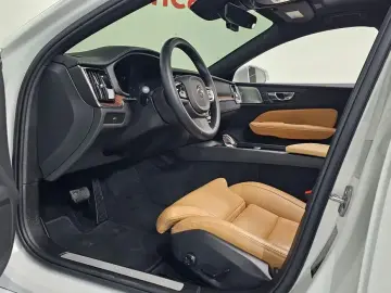 2024 Volvo S60 с пробегом 12 356 км