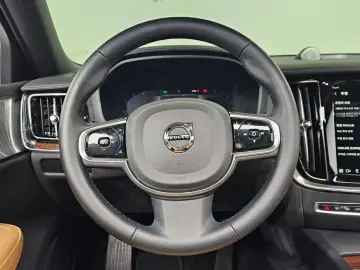 2024 Volvo S60 с пробегом 12 356 км