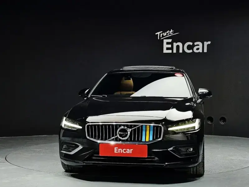 2022 Volvo S60 с пробегом 52 358 км