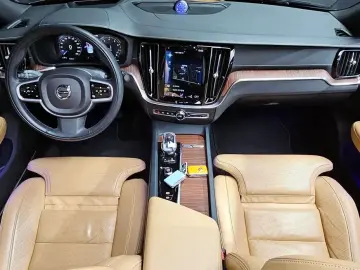 2022 Volvo S60 с пробегом 52 358 км